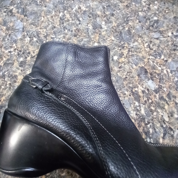 Naturalizer Leather Ankle Boots - Picture 3 of 12